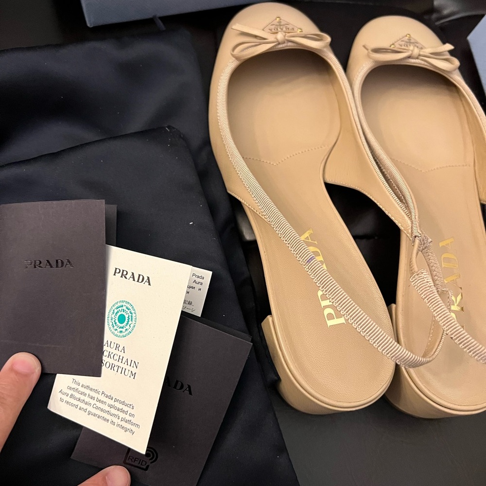 Prada Calzature slingback. Sz 37.5